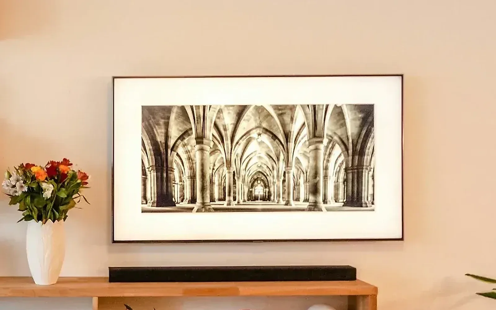 Design-TV – The Frame · Gallery · Spiegel