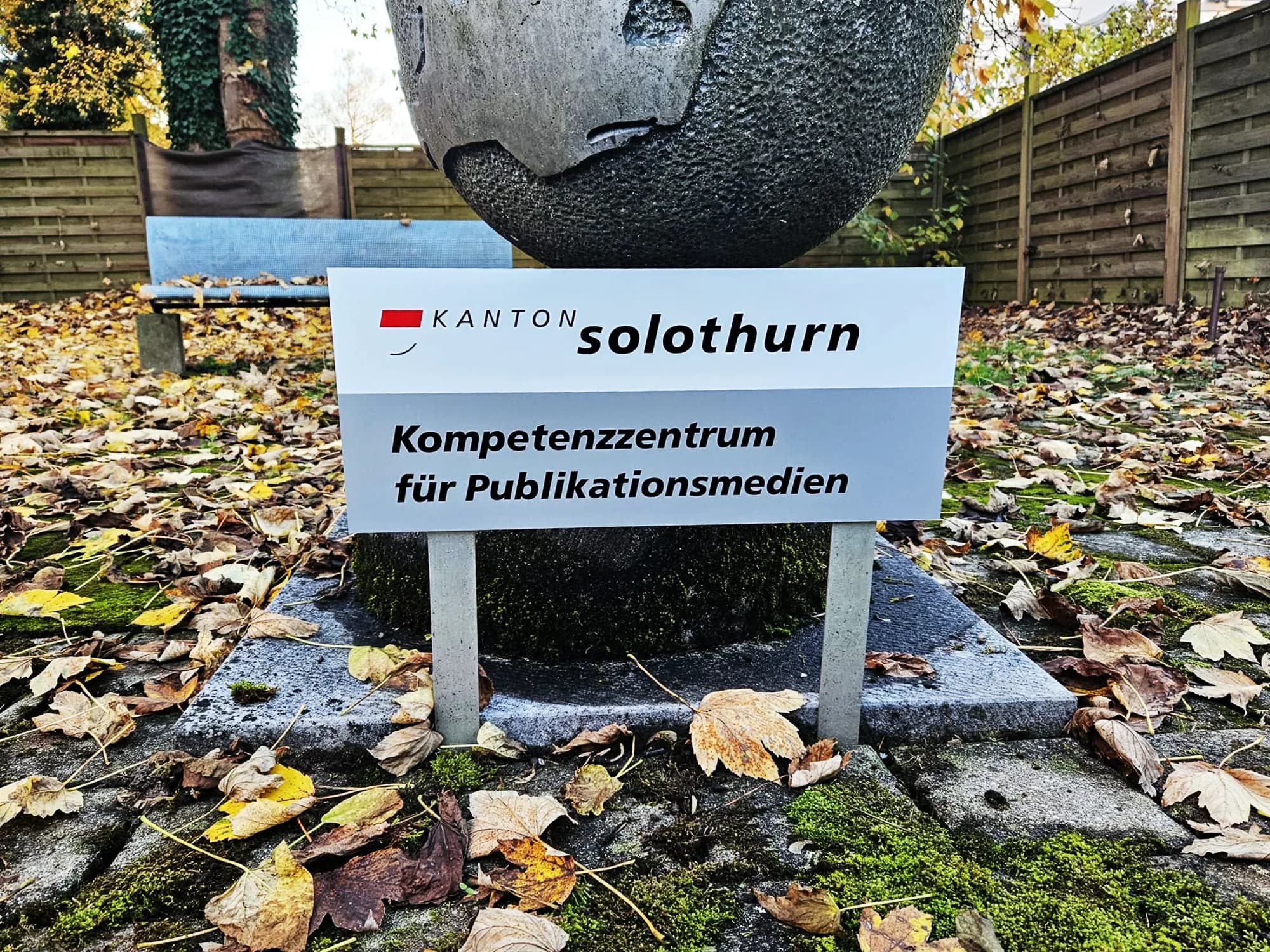 Kompetenzzentrum für Publikationsmedien – Neue Beschriftung für das Kompetenzzentrum für Publikationsmedien des Kantons Solothurn.