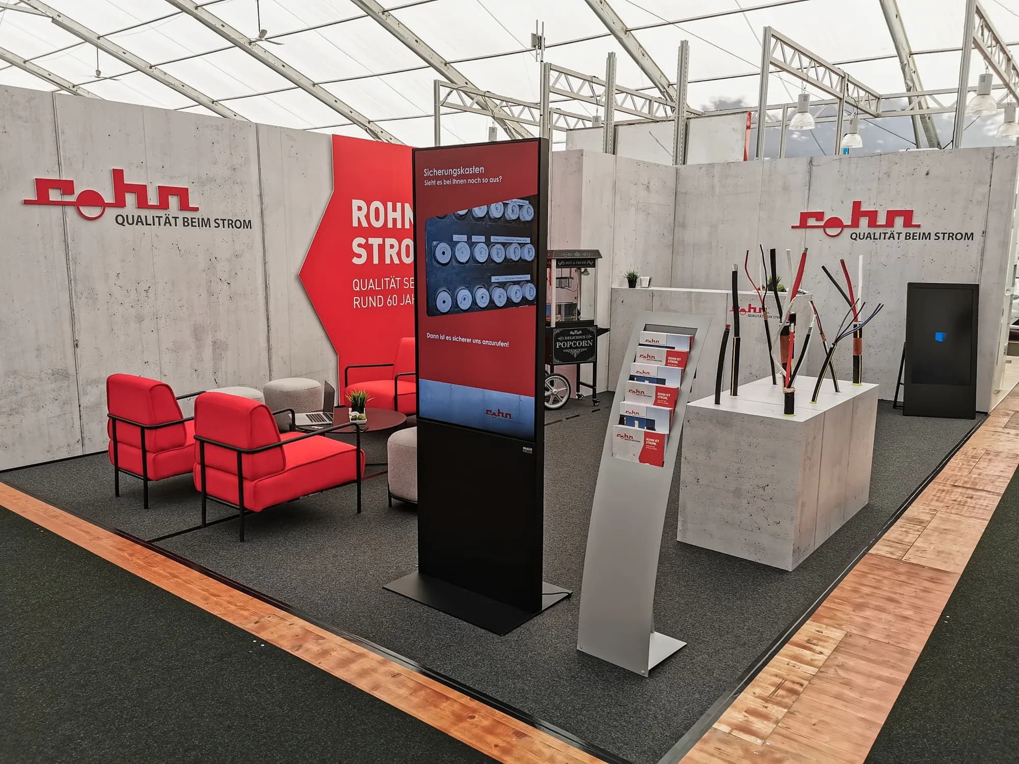 Rohn Elektro-unternehmen AG – Displays für Produktvideos und Präsentationen der Rohn Elektro-unternehmen AG an Messen und Anlässen.